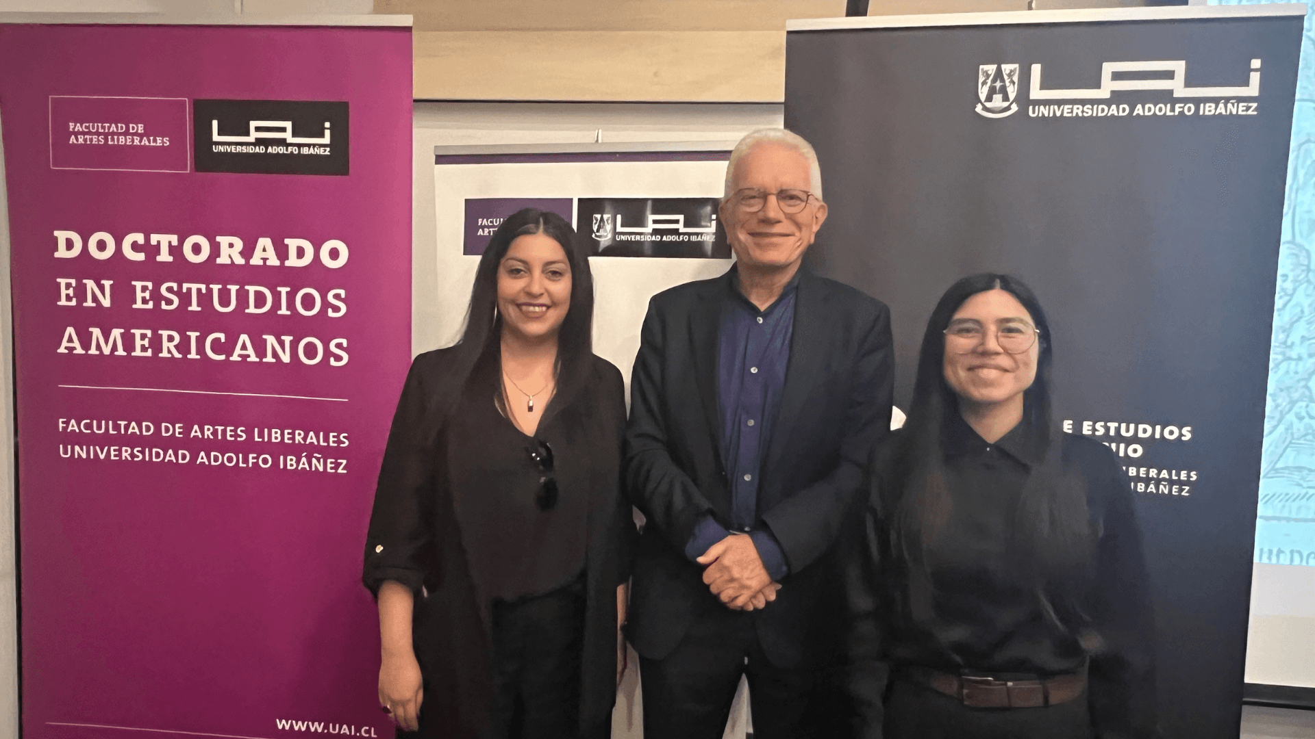 Estudiantes del Doctorado en Estudios Americanos UAI participan en workshop de David Freedberg 