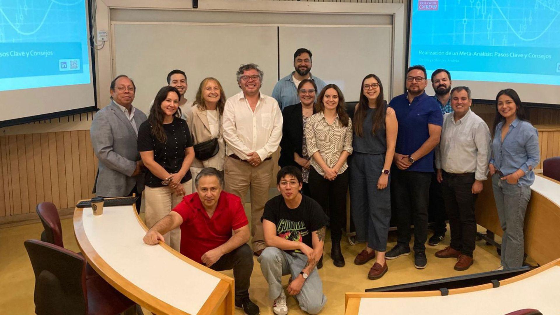 Profesora de Cardiff University dictó un seminario académico sobre el comportamiento del consumidor 