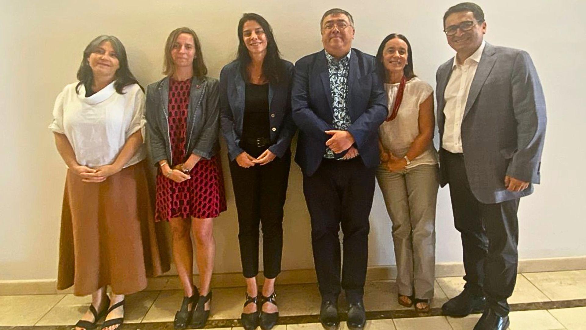 Primera tesis del Doctorado en Estudios Americanos UAI recibe el Premio Miguel Cruchaga Tocornal Primera tesis del Doctorado en Estudios Americanos UAI recibe el Premio Miguel Cruchaga Tocornal