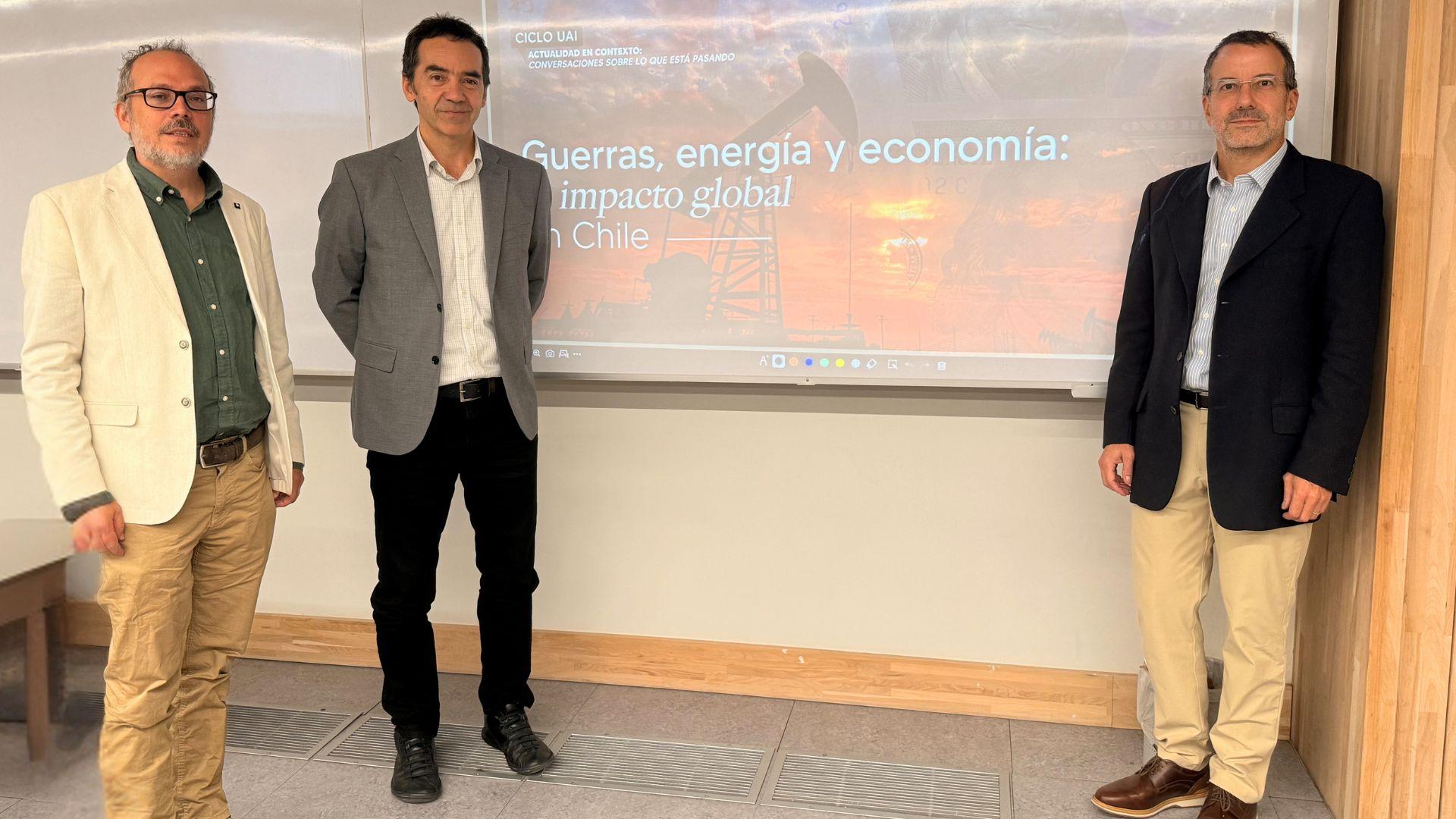 Académicos UAI analizan cómo las tensiones globales afectan a Chile desde la historia y la economía