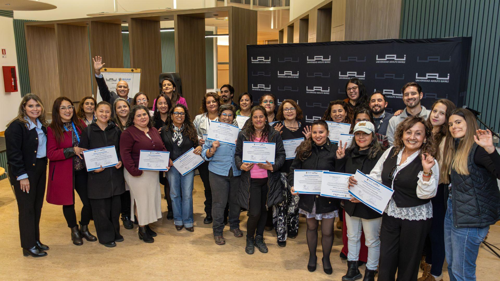 Microemprendedoras de Quilpué culminan programa de emprendimiento de Ingeniería y Ciencias UAI Microemprendedoras de Quilpué culminan programa de emprendimiento de Ingeniería y Ciencias UAI