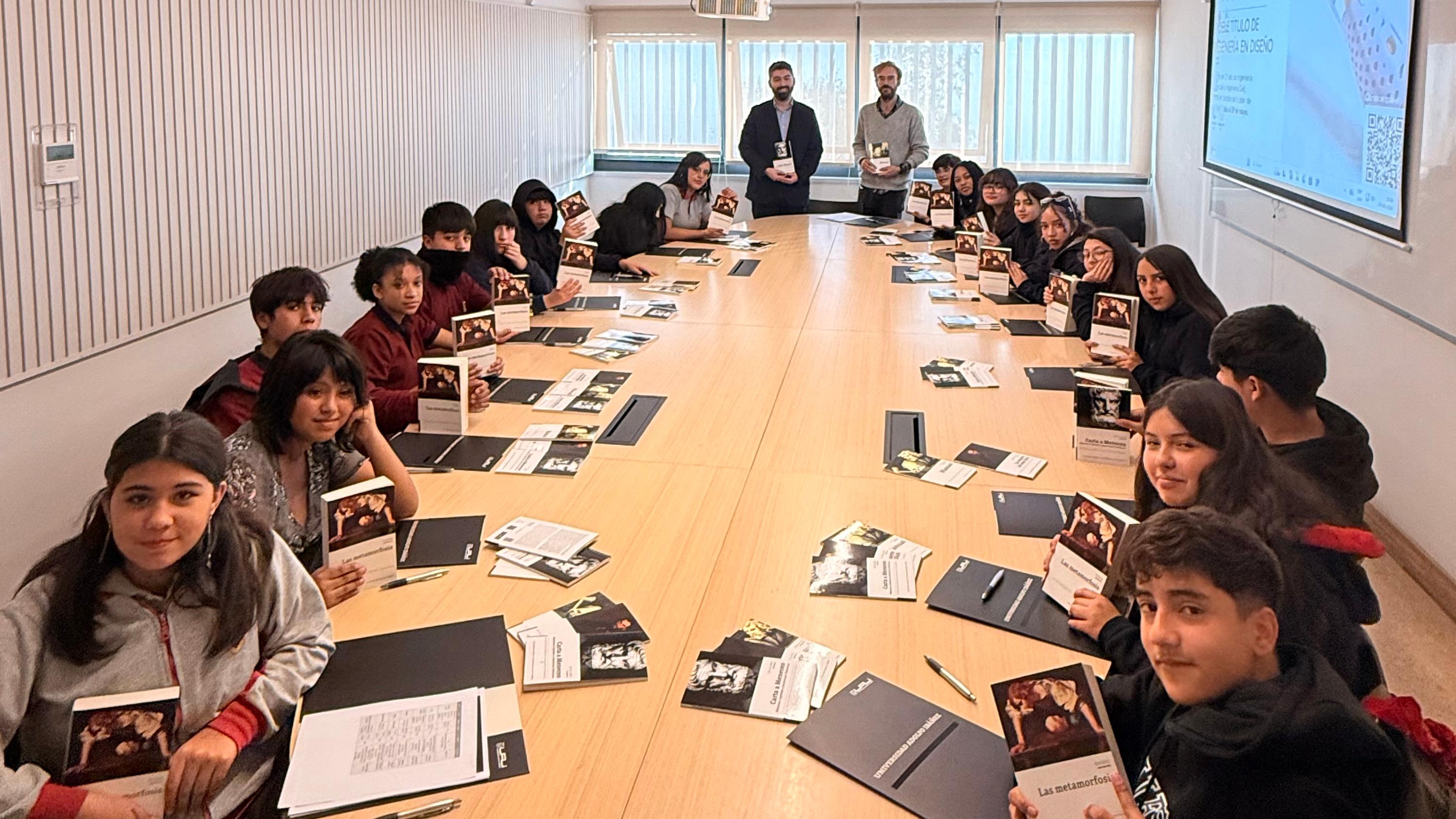 Estudiantes de Peñalolén inician nueva versión del curso de Pensamiento Crítico en la UAI