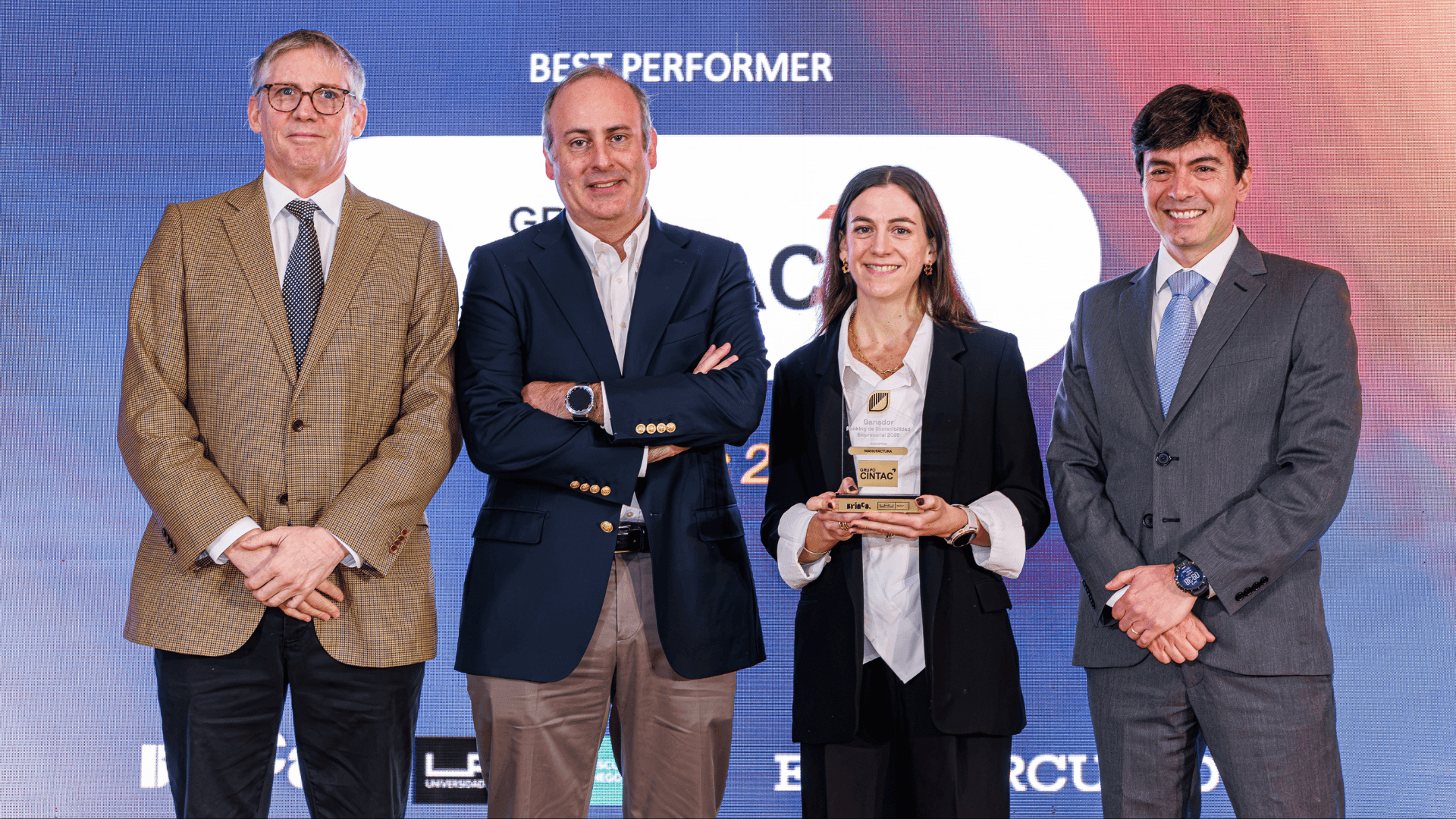 Escuela de Negocios UAI y Brinca premian a las empresas líderes en sostenibilidad de Chile