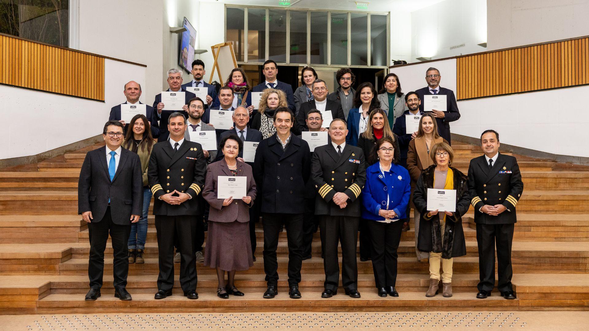 Diplomado en Artes Liberales UAI concluye primera edición junto a la Escuela Naval