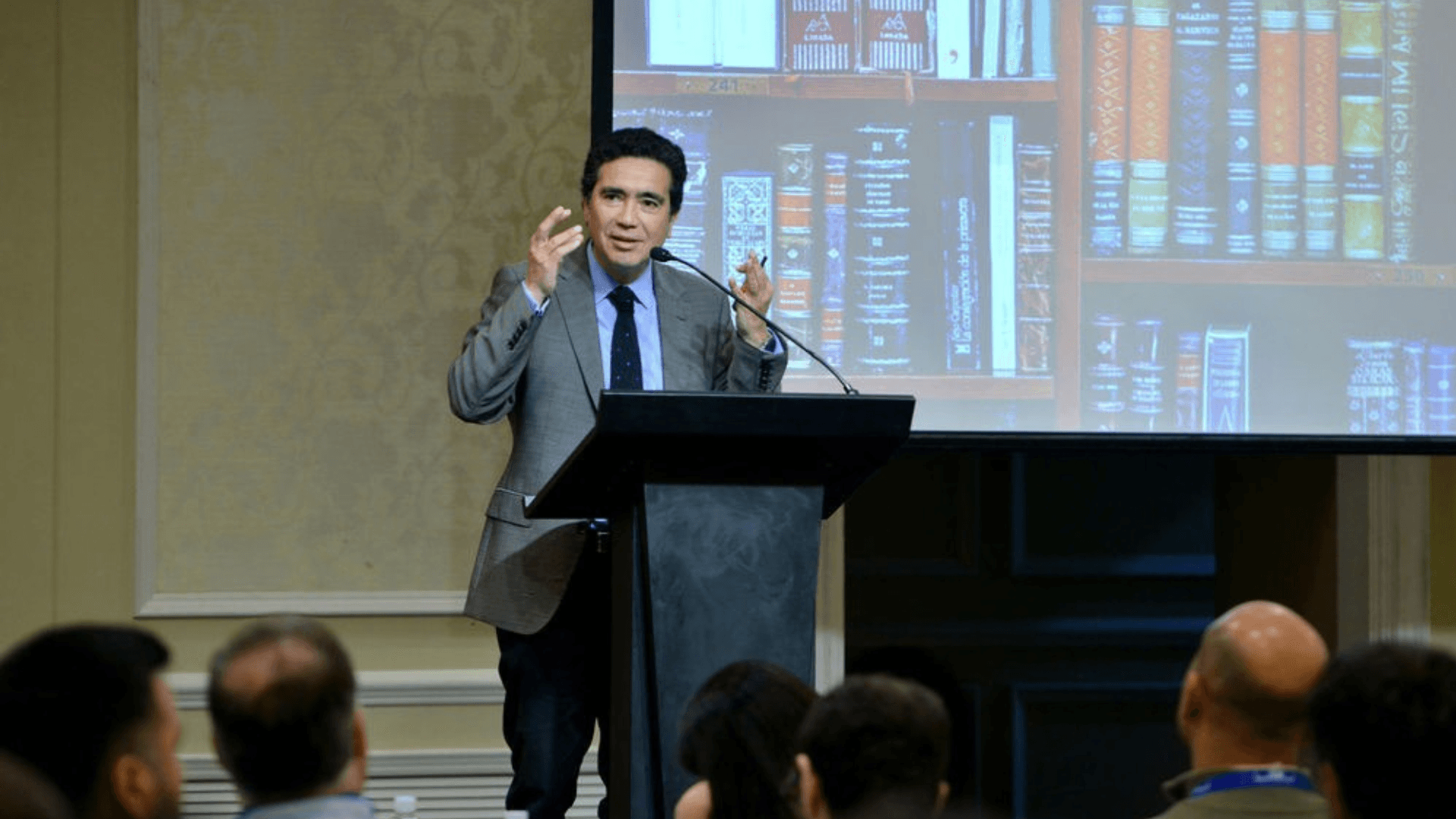 Ignacio Briones, Senior Fellow UAI: "Mi invitación es a que hagamos de la lectura un hábito"