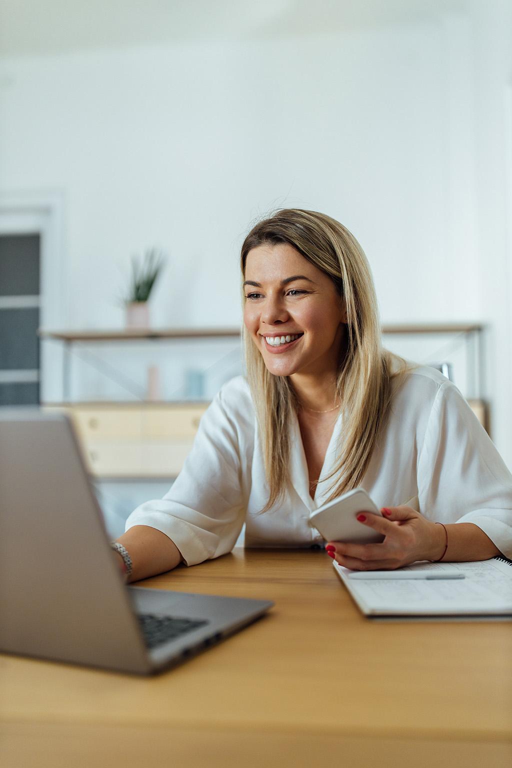 Magíster en Derecho de los Negocios LLM
