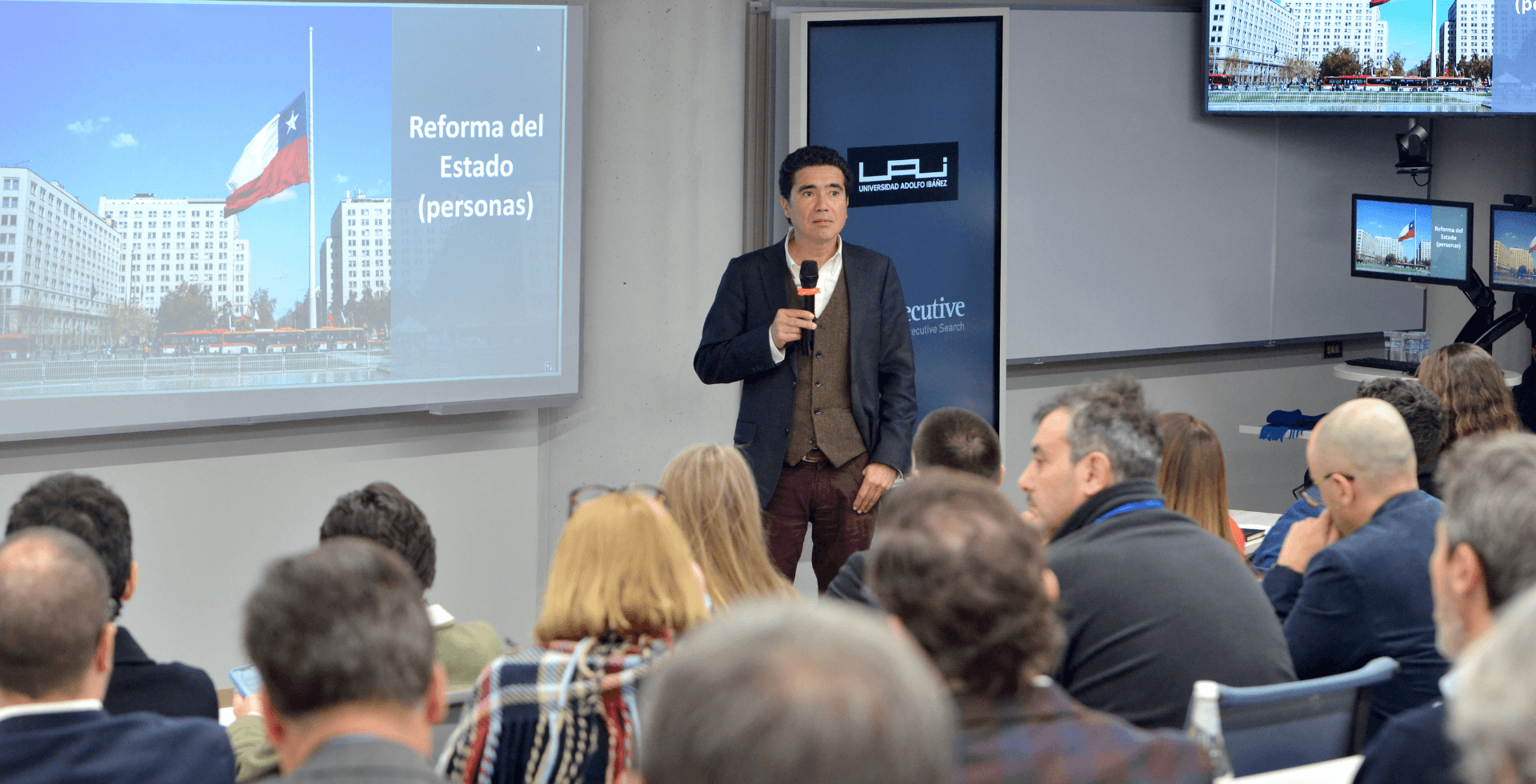 Ignacio Briones participó en encuentro organizado por UAI Corporate y Page Executive