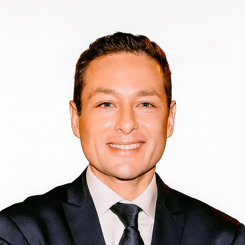 Eduardo  Castillo  