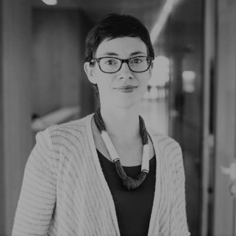Lorna Püschel  Hoeneisen