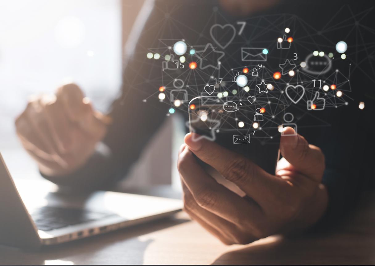 Curso Comunicación Estratégica Digital y Gestión de Redes Sociales - Online Curso Comunicación Estratégica Digital y Gestión de Redes Sociales - Online