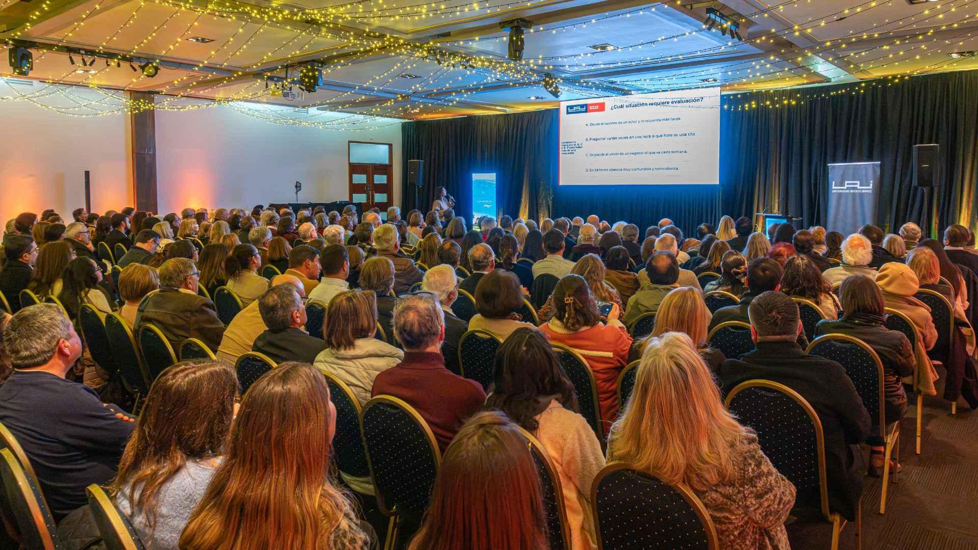 Académicos UAI abordan la salud cerebral y los desafíos del envejecimiento en Chile Académicos UAI abordan la salud cerebral y los desafíos del envejecimiento en Chile